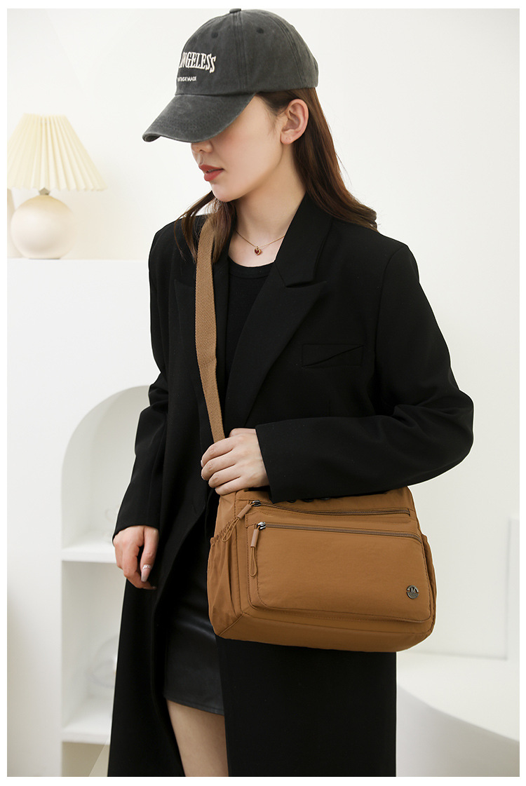 時尚高級多功能胸包雙肩 輕便斜背包