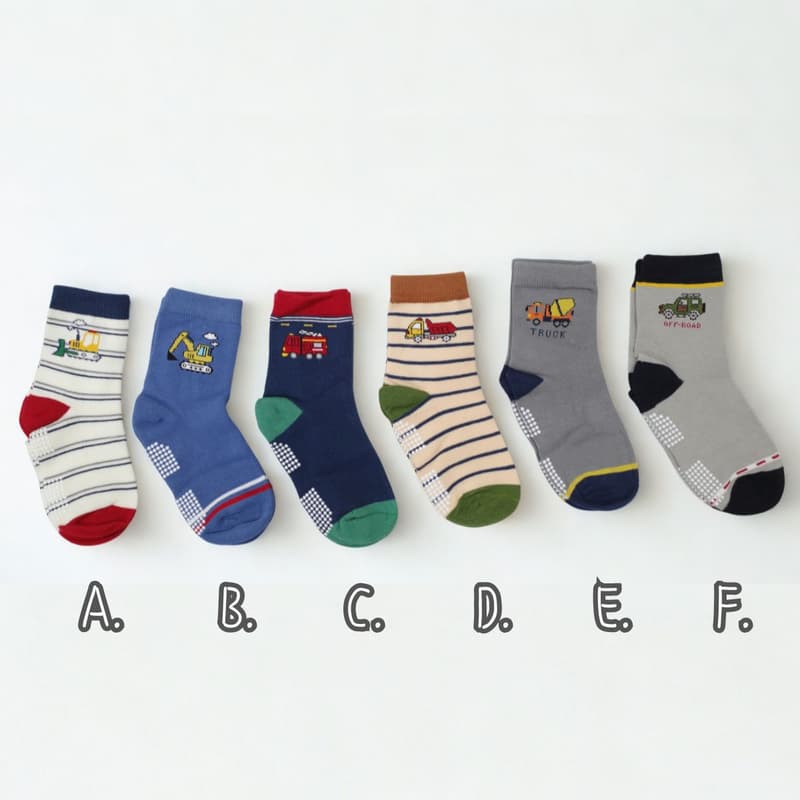 凱美棉業|純棉止滑童襪 卡通 男女童襪 甜美粉色款 暖心熊熊款 旅行車車款 快樂露營款 小小駕駛員款 動物好朋友款 17-21cm