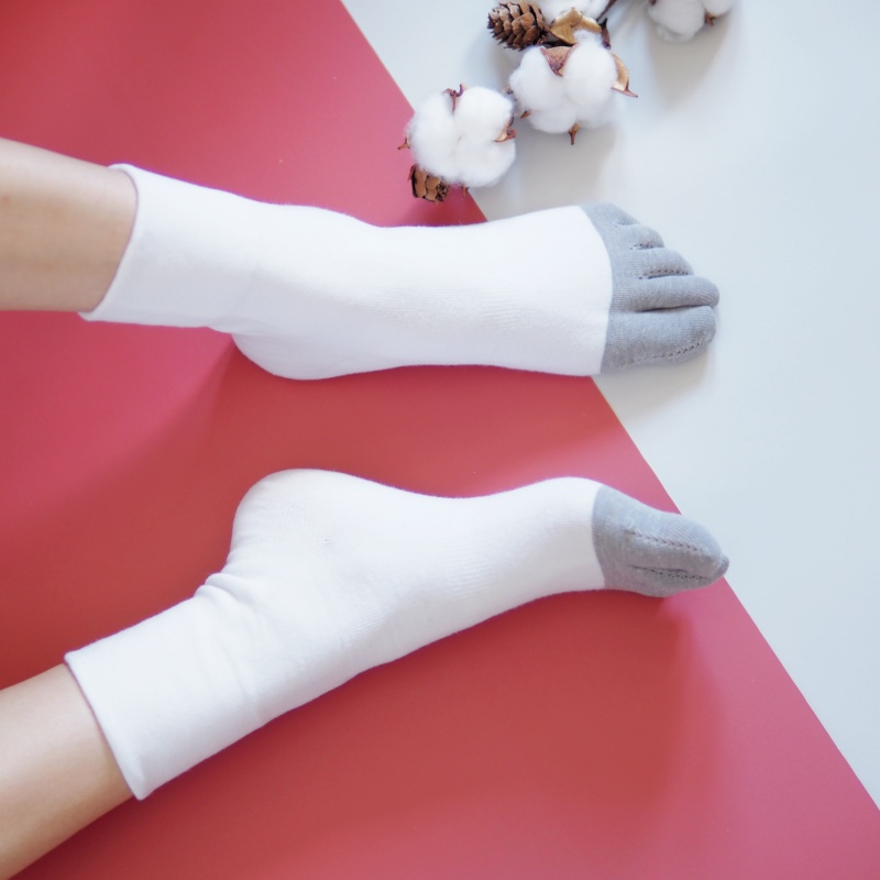 【凱美棉業】MIT台灣製寬口竹炭五趾襪 抗菌防臭襪