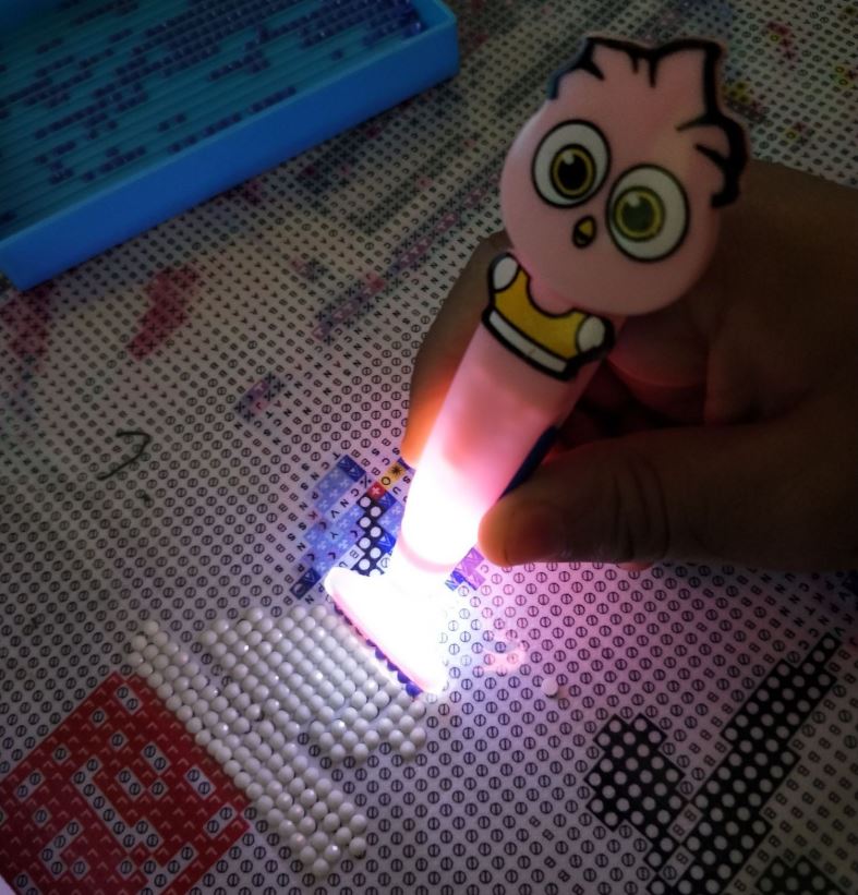 DIY炫彩5D鑽石畫G-L+發光點鑽筆