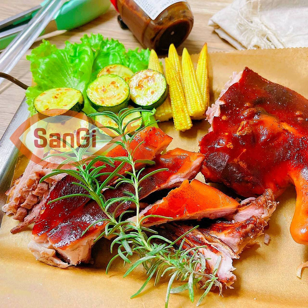 【賣魚的家】黃金脆皮烤乳豬(7斤/隻)(附烤架)  共1盒組