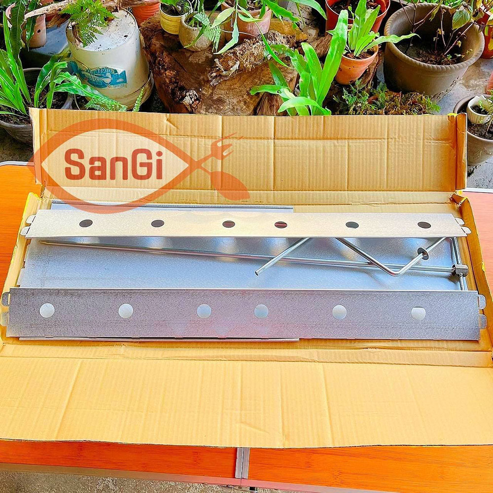 【賣魚的家】黃金脆皮烤乳豬(7斤/隻)(附烤架)  共1盒組