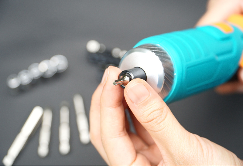 【太星電工】MAX STAR 3.7V電動起子33件套裝組/USB充電式 ECS103