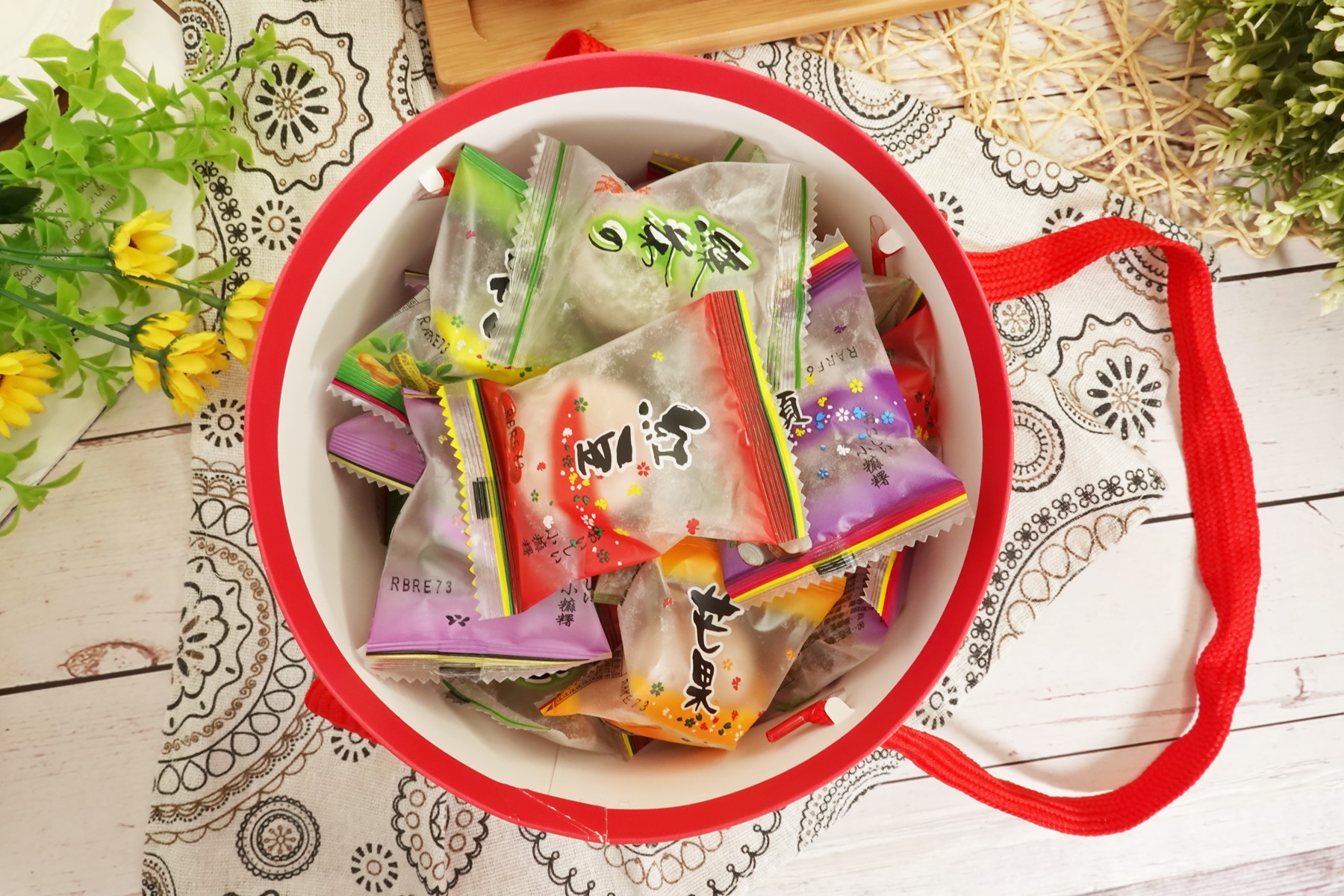 【食尚三味】小米一口麻糬禮盒(25顆/桶) 過年吃甜甜 綜合6種麻糬