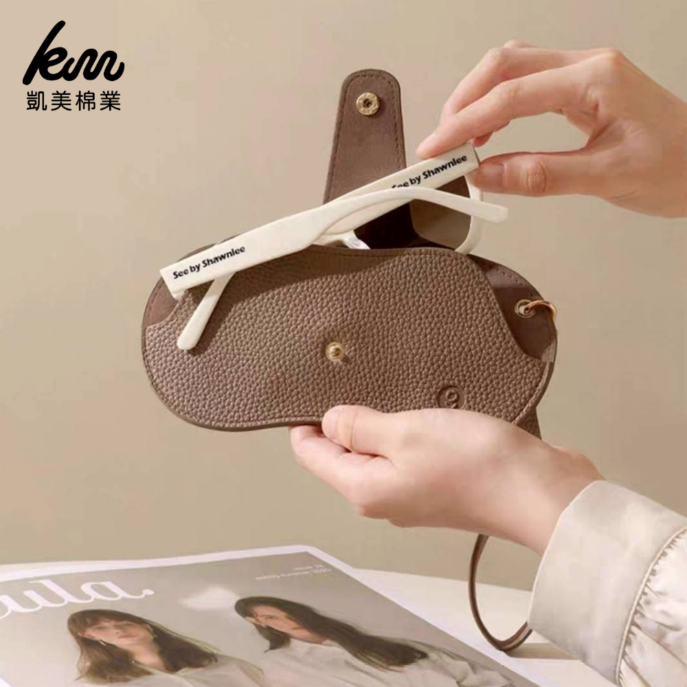 【凱美棉業】眼鏡收納袋 墨鏡收納包 掛式太陽眼鏡 便攜收納盒 掛包墨鏡盒 眼鏡夾