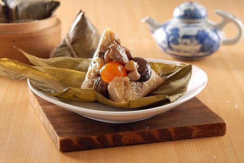 名店伴手禮【巧巧小肉粽】任選花生蛋黃香菇肉粽190g 栗子蛋黃香菇肉粽180g