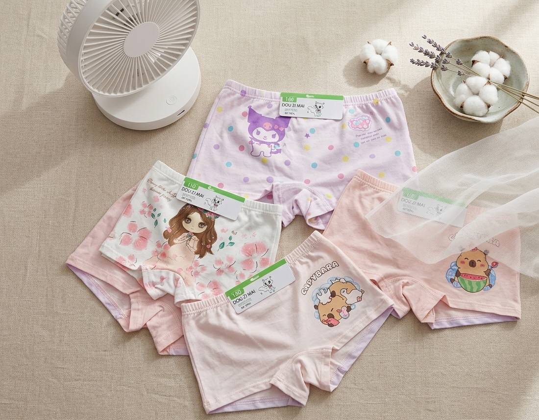 凱美棉業 彈力萊卡純棉 女童四角內褲 寶寶純棉內褲  2件1組 隨機出色