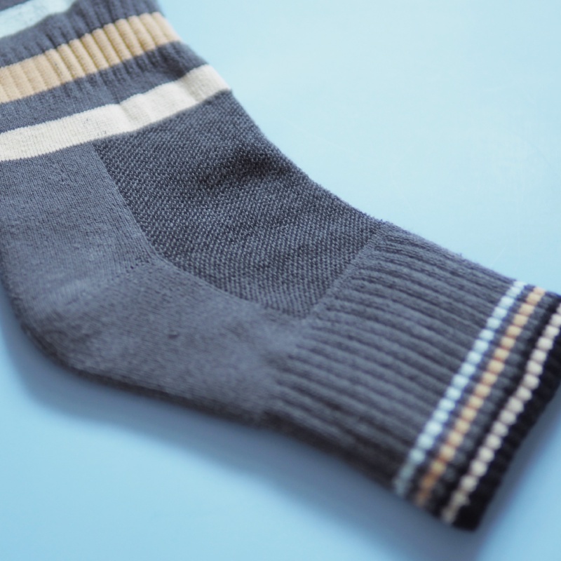 【凱美棉業】MIT台灣製造高品質純棉直條造型運動氣墊襪 運動襪 機能襪