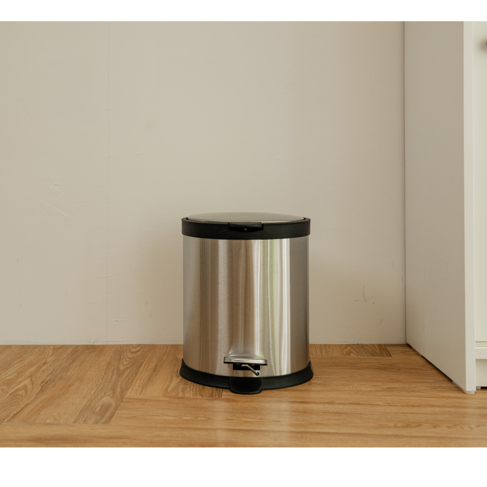 【ikloo】不銹鋼靜音腳踏式垃圾桶5L