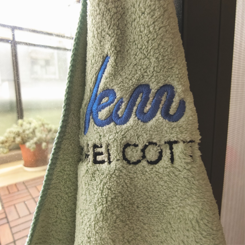 【凱美棉業】MIT台灣製頂級開纖紗厚實吸水方巾 (多色隨機出貨)