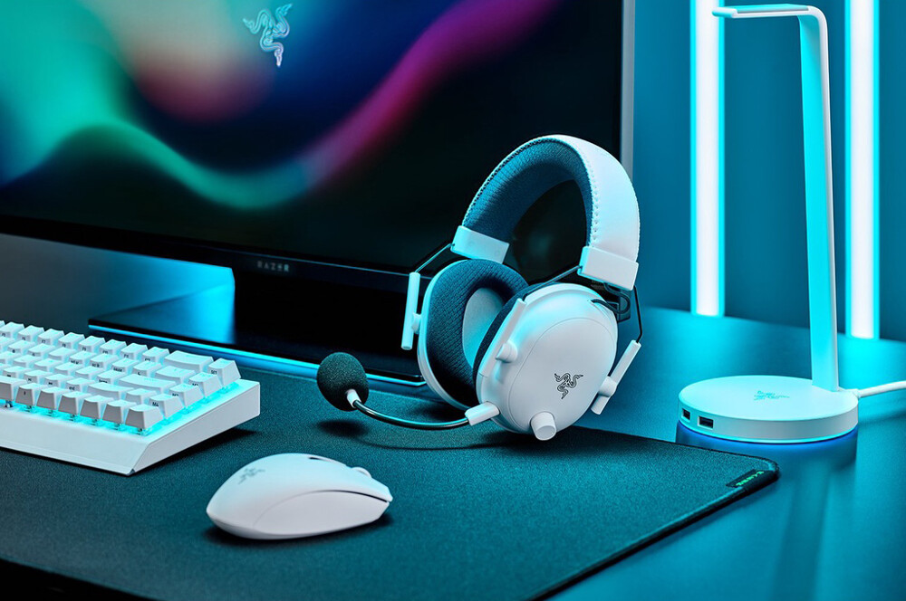 PS5《數位版主機+類比套+水晶保護殼》加購《羅技無線耳機/音箱/雷蛇黑鯊耳機》