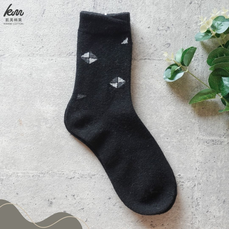 【凱美棉業】男款冬日必備精緻保暖毛襪 防寒襪 長襪 冬天襪 -暖男歐爸款