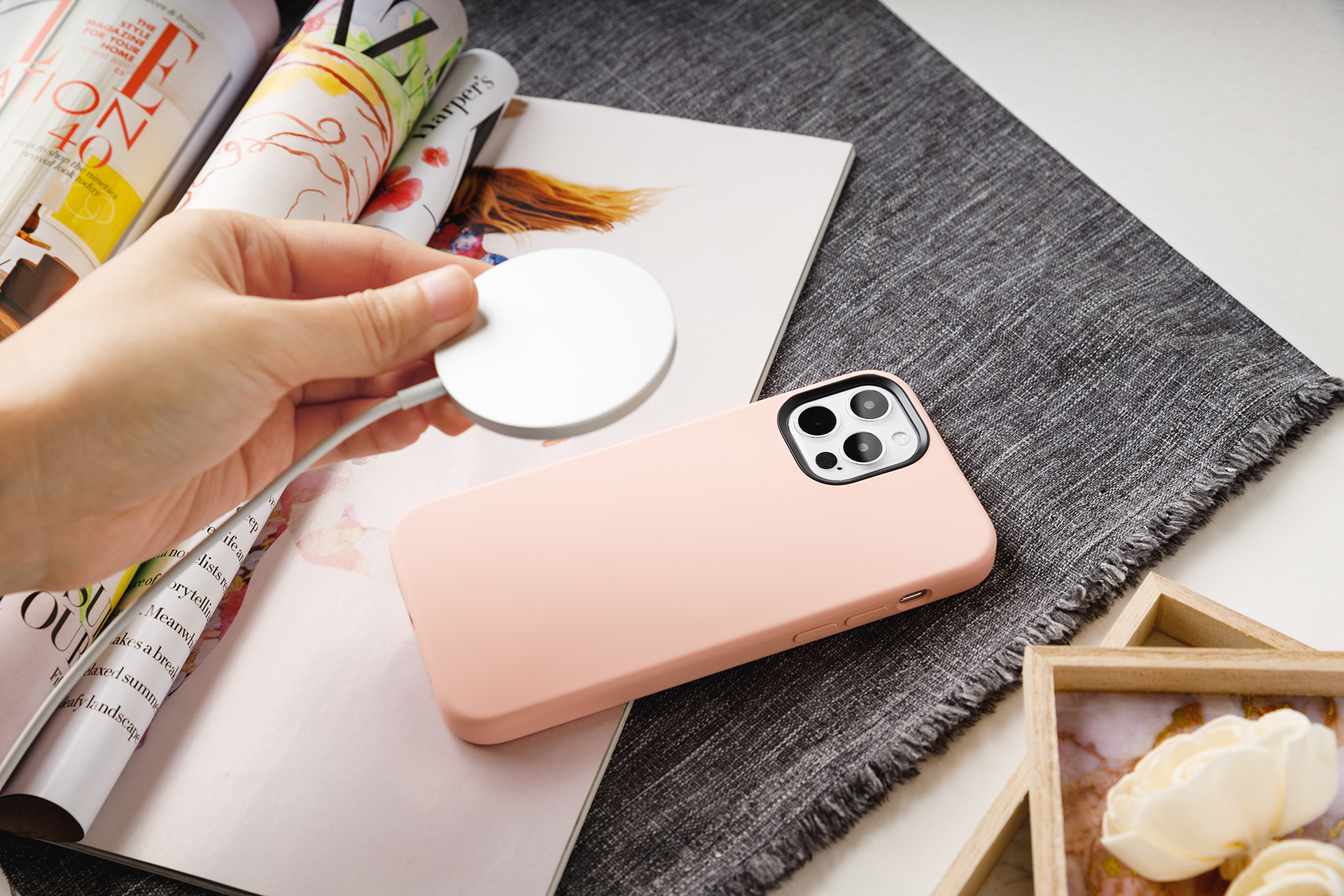 SwitchEasy Magskin iPhone 12/12 Pro 6.1吋