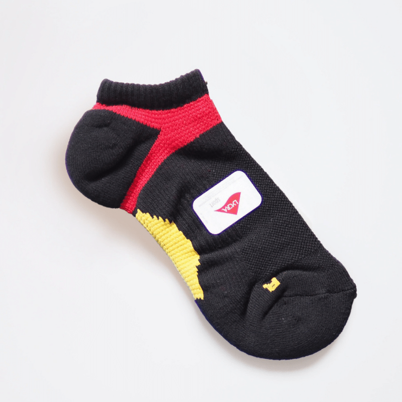 【凱美棉業】MIT台灣製低筒足弓全面保護運動機能襪