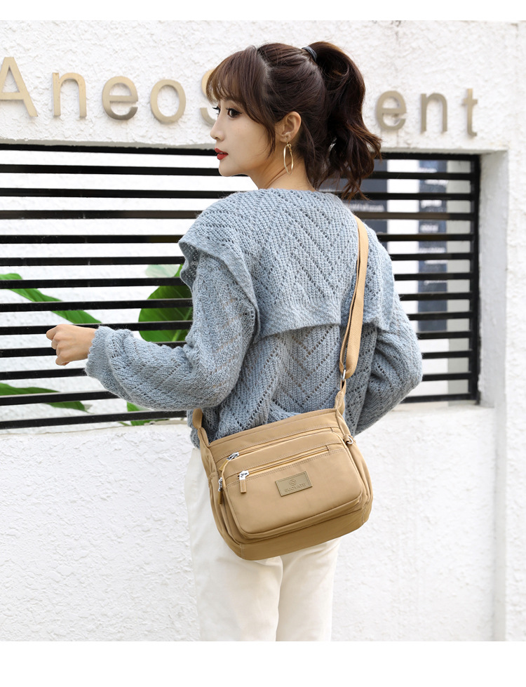 日系大容量輕量防潑水多格層耐磨水餃包 斜背包 肩背包 旅行包 6色可選