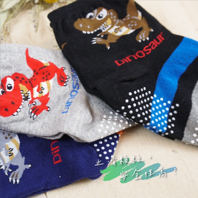 【凱美棉業】MIT台灣製透氣純棉止滑兒童襪 小童 14-17cm  暴龍來襲
