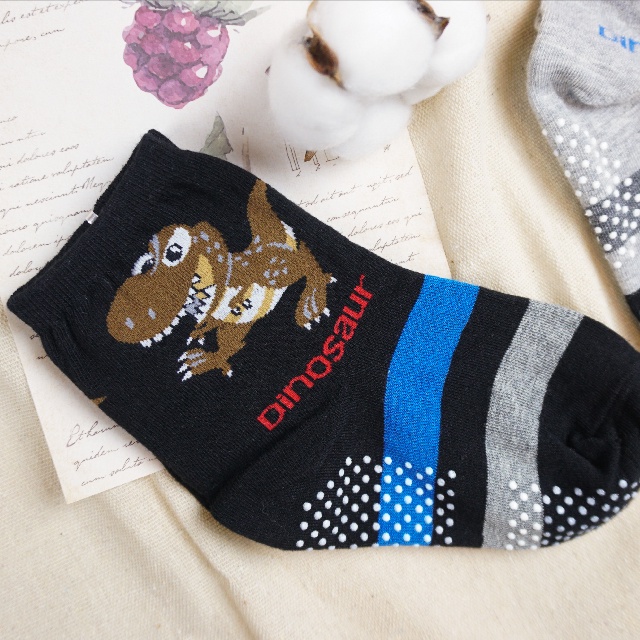 【凱美棉業】MIT台灣製透氣純棉止滑兒童襪 小童 14-17cm  暴龍來襲