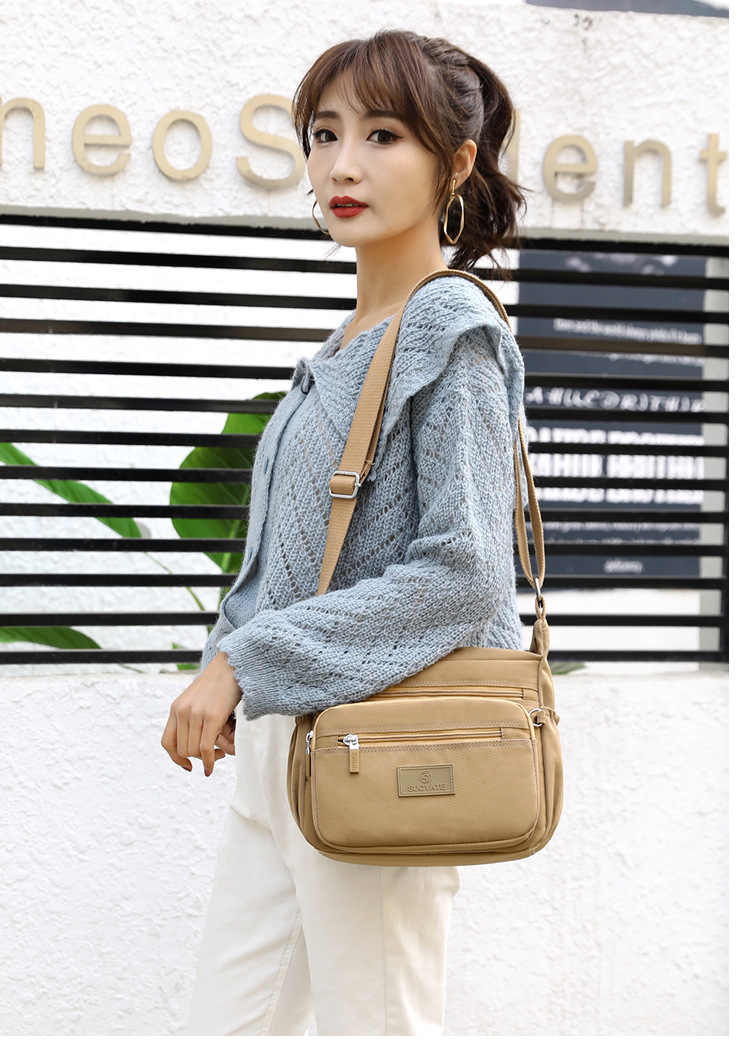 日系大容量輕量防潑水多格層耐磨水餃包 斜背包 肩背包 旅行包 6色可選