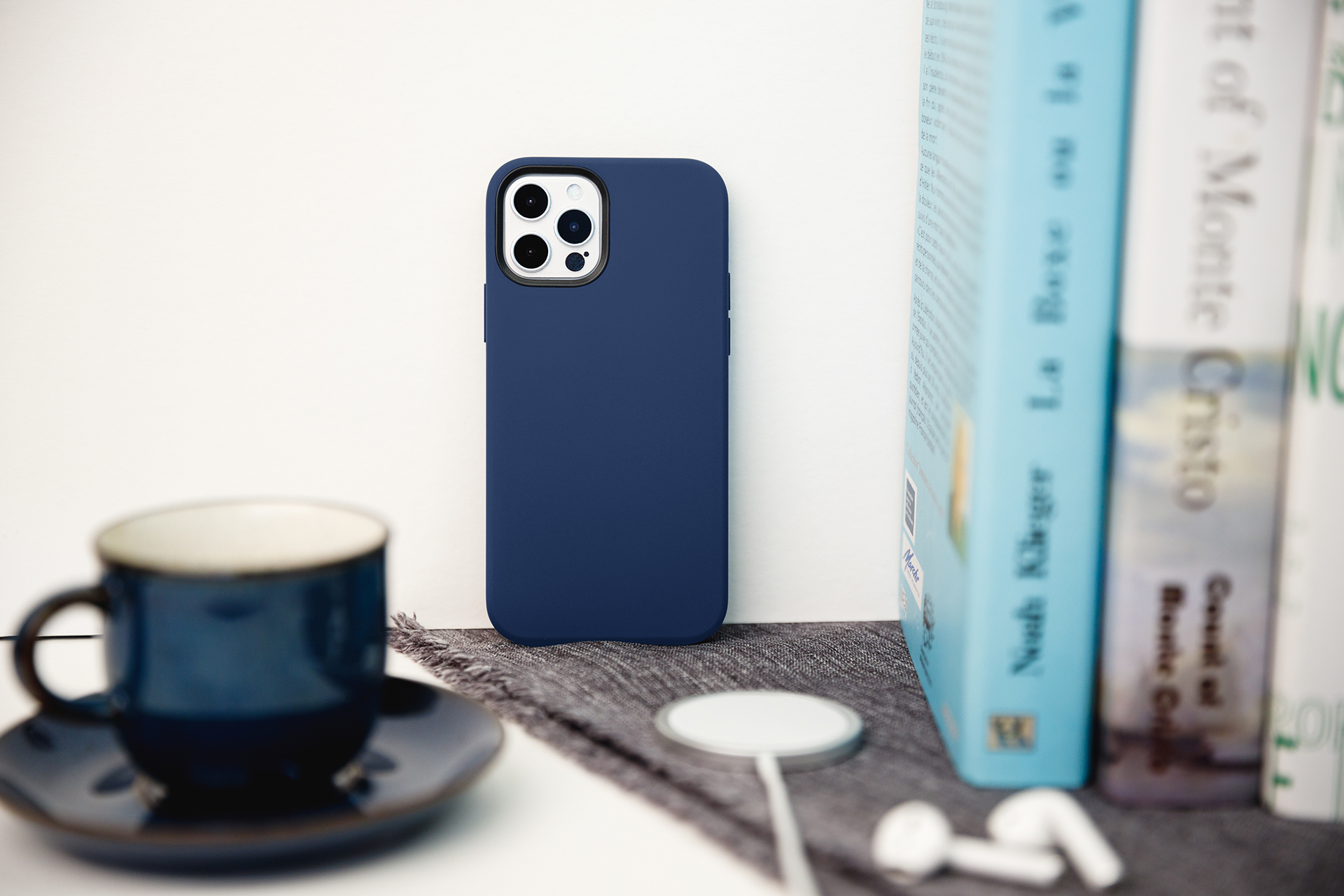 SwitchEasy Magskin iPhone 12/12 Pro 6.1吋